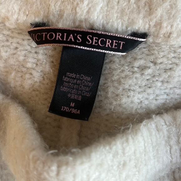 Victoria's Secret Sherpa Cheeky Lounge Shorts - Picture 4 of 5